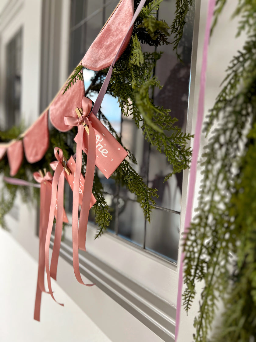 Holiday Advent Calendar (Vol. 4)